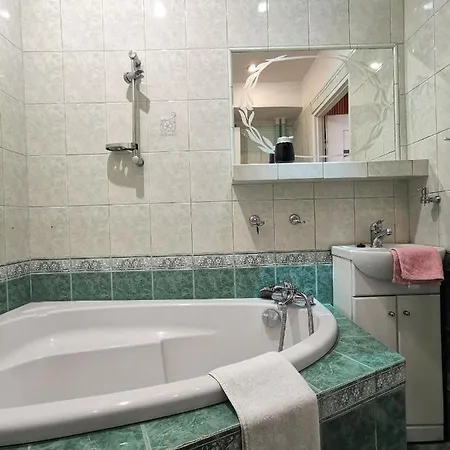Two Bedrooms Faktura Fast Check-in 24h Appartement