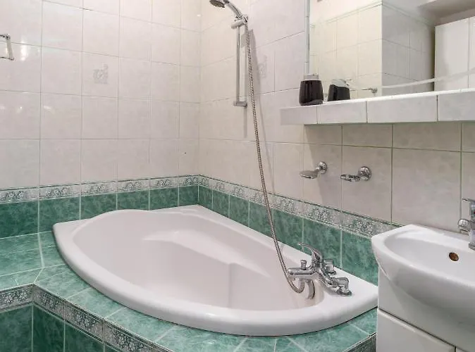 Two Bedrooms Faktura Fast Check-in 24h